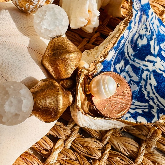 🐚 Gorgeous COSTAL handcrafted blue oyster shell-GOLD accents-freshwater PEARL! - Picture 6 of 9